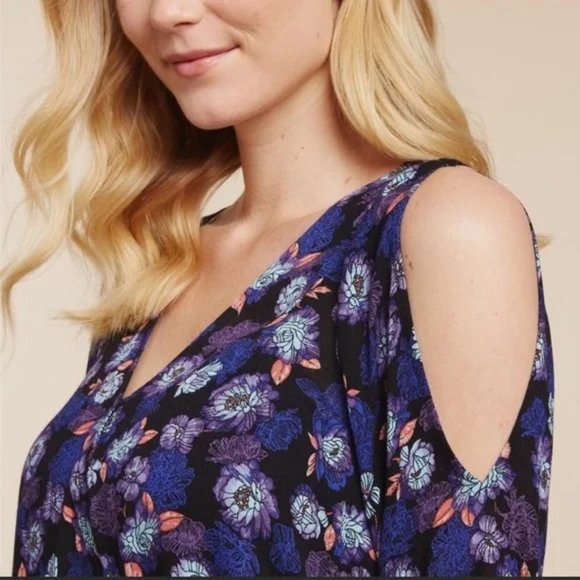 Jessica Simpson Cold Shoulder Nursing Top Blouse - Size S - Picture 3 of 8